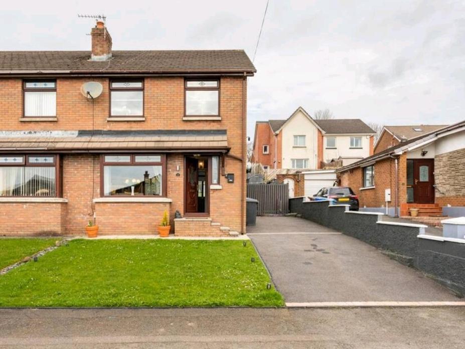 Spacious House City Skyline And Mountain Views Close Too Belfast Centre And Airports Free Parking Exteriör bild